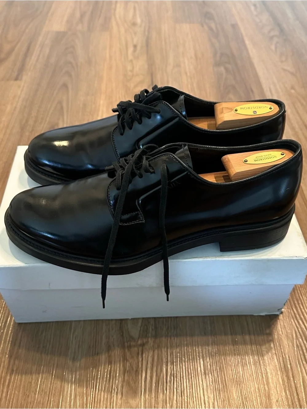Classic Black Leather Derby Shoes - Polished Men's Dress Shoes